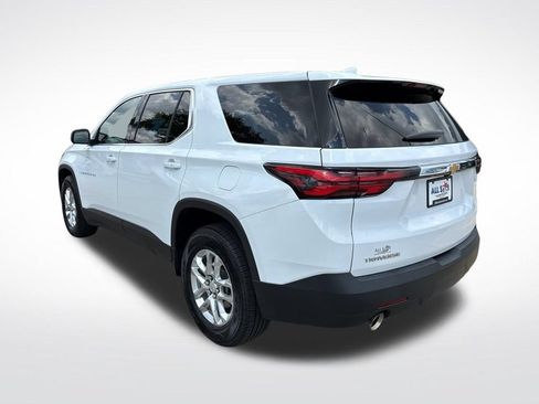 Used 2022 Chevrolet Traverse LS FWD image 13