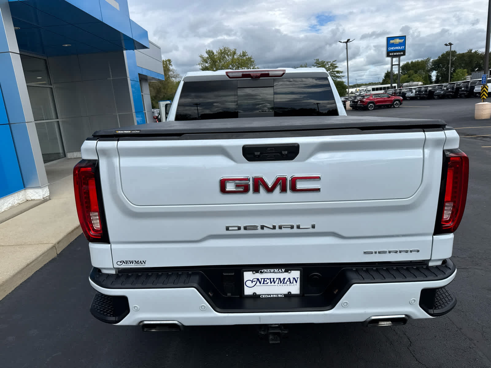 Used 2026 GMC Sierra 1500 Denali w/ Denali Reserve Package AWD/4WD image 9