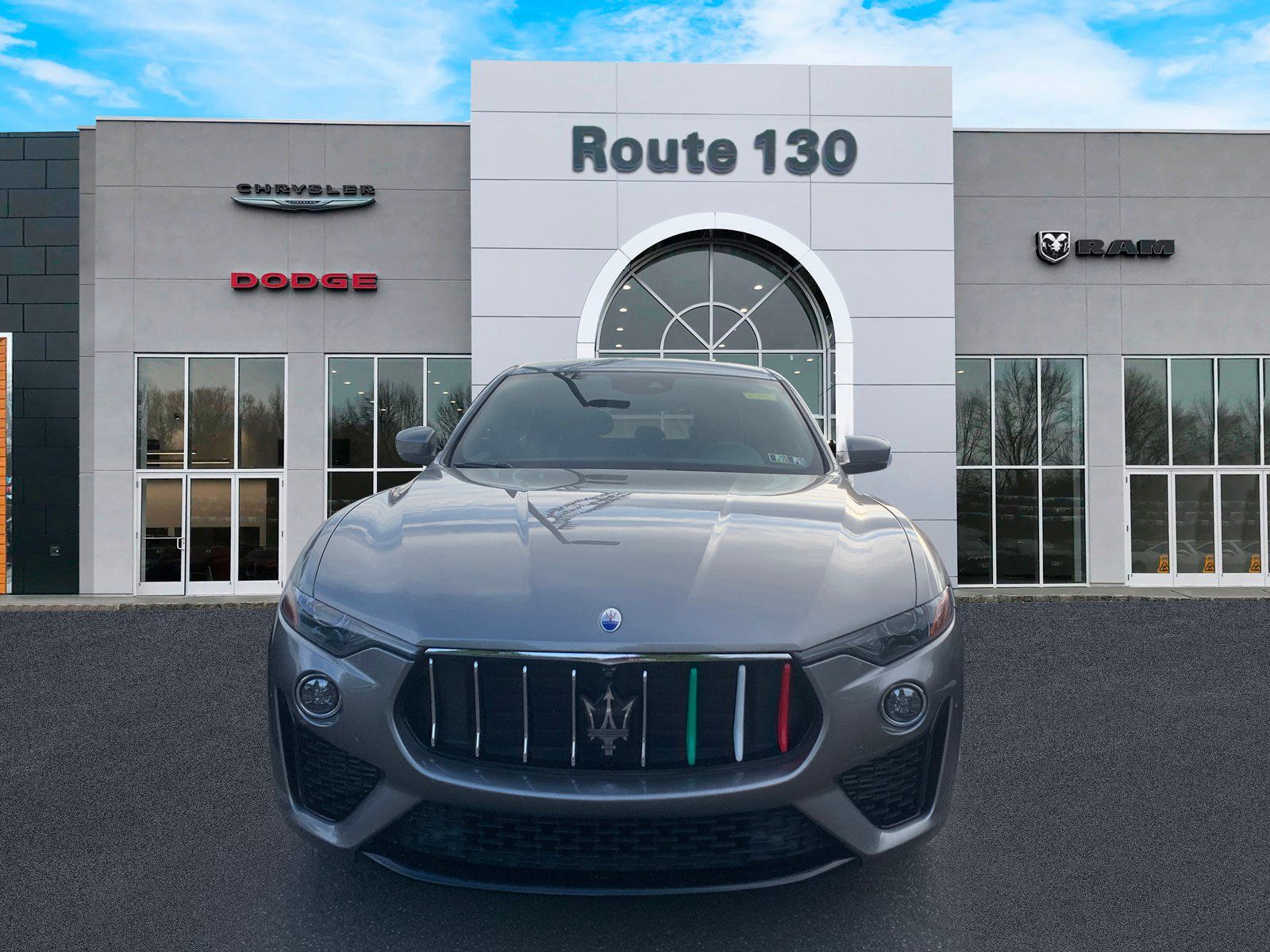Used 2020 Maserati Levante AWD/4WD image 2