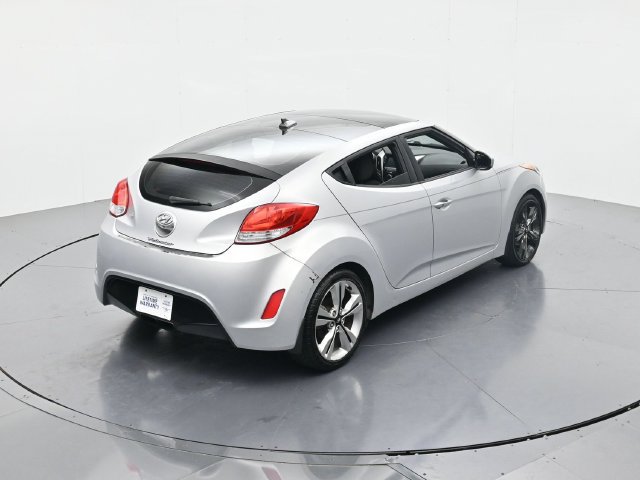 Used 2017 Hyundai Veloster Value Edition FWD image 44