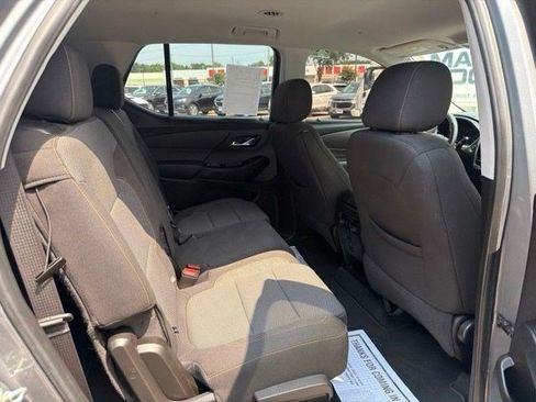 Used 2020 Chevrolet Traverse LS AWD/4WD image 19