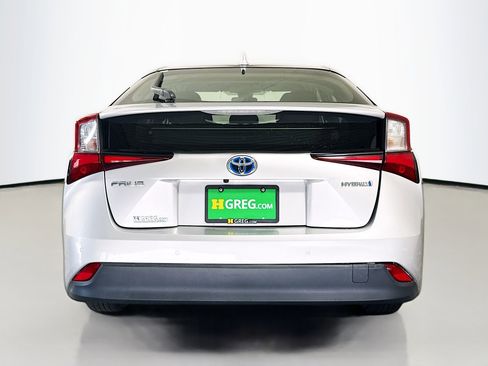 Used 2021 Toyota Prius LE FWD image 8
