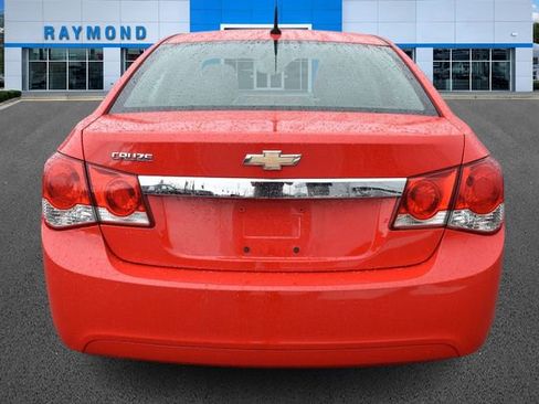 Used 2014 Chevrolet Cruze LS image 4