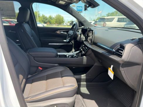 New 2026 Chevrolet Traverse High Country w/ LPO, Floor Liner Package FWD image 10