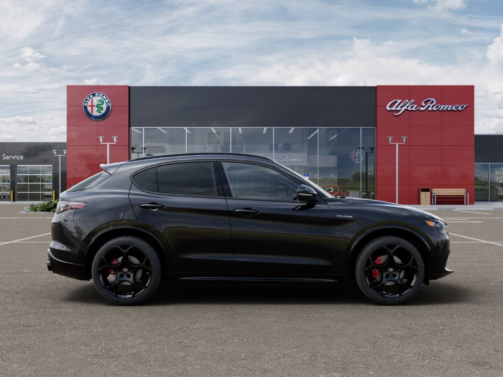 New 2025 Alfa Romeo Stelvio Sprint w/ Veloce Package AWD/4WD image 22