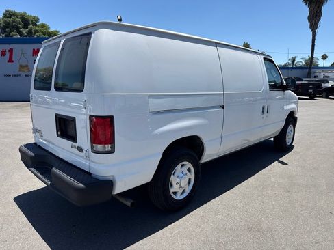 Used 2014 Ford E-150 and Econoline 150 w/ Commercial Cargo Van Package RWD image 4