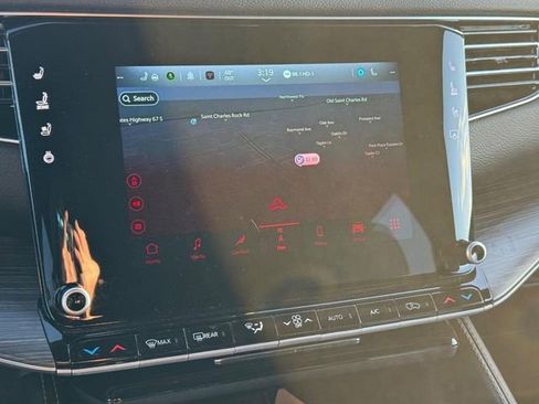 Used 2024 Jeep Wagoneer L Series II w/ Flexible Seating Group image 17