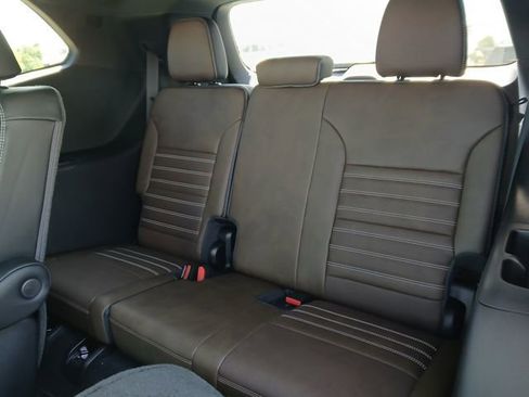 New 2026 GMC Acadia Denali Ultimate w/ LPO, Floor Liner Package AWD/4WD image 12