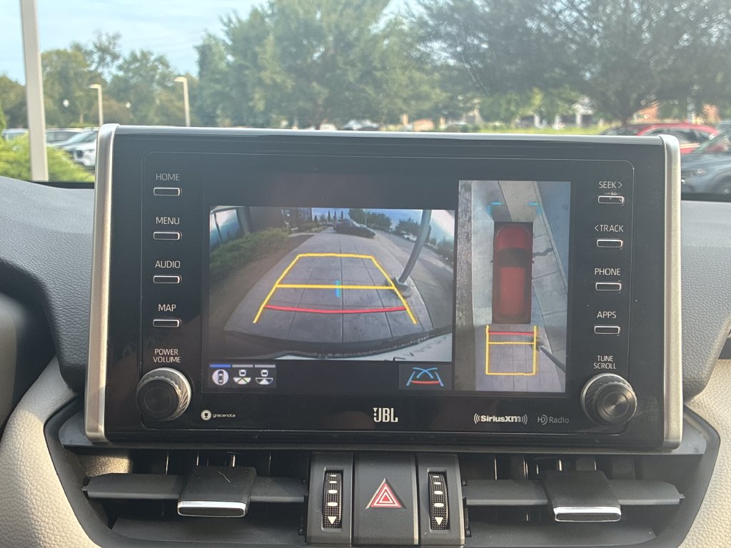 Used 2020 Toyota RAV4 Limited AWD/4WD image 17