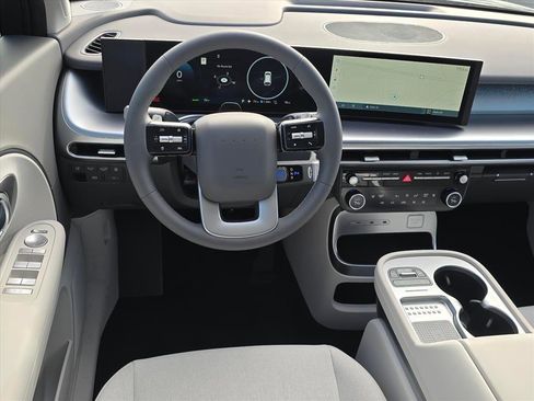 New 2026 Hyundai Ioniq 9 SE image 13