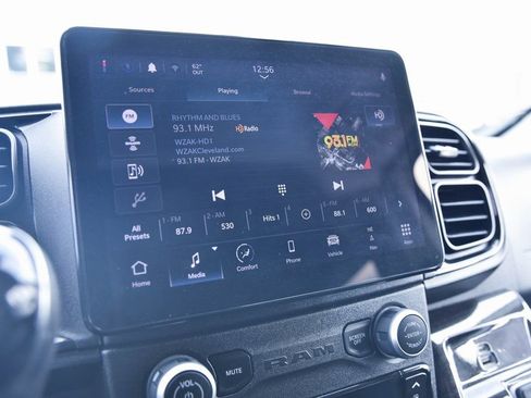 Used 2023 RAM ProMaster 2500 w/ Premium Convenience Group (B) image 18