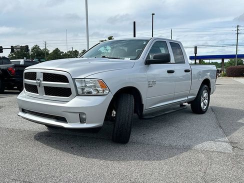 Used 2019 RAM 1500 Express w/ Express Value Package RWD image 2