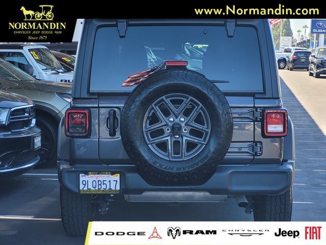 Used 2024 Jeep Wrangler Unlimited Sport AWD/4WD image 5