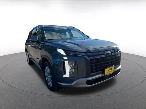 Used 2025 Hyundai Palisade SEL FWD image 3