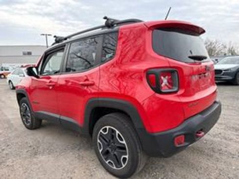 Used 2017 Jeep Renegade Trailhawk image 7