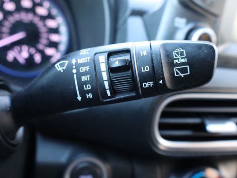 Used 2019 Hyundai Kona SEL image 31