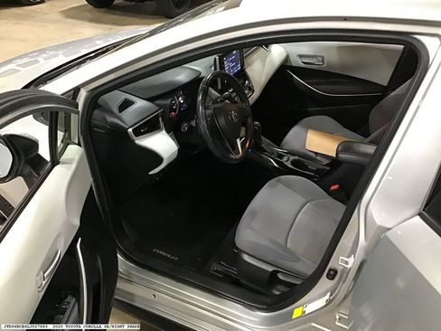 Used 2020 Toyota Corolla SE image 12