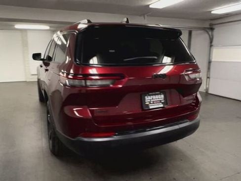 Used 2025 Jeep Grand Cherokee L Limited w/ Black Appearance Package image 7