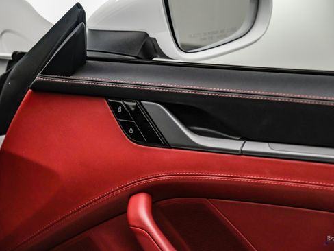 Used 2020 Porsche 911 Carrera RWD image 90