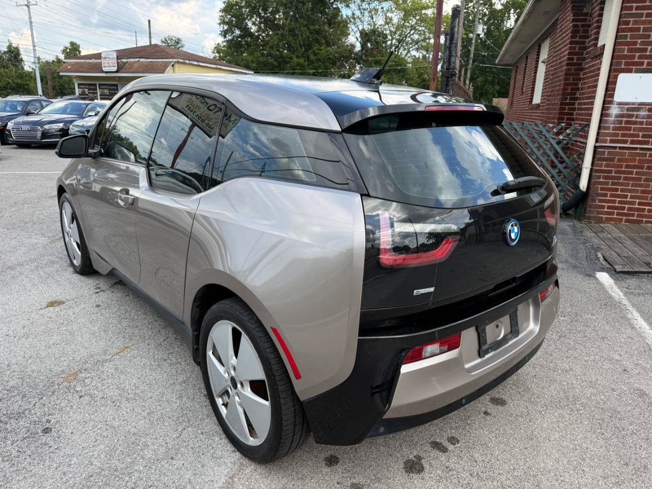 Used 2015 BMW i3 w/ Range Extender RWD image 32