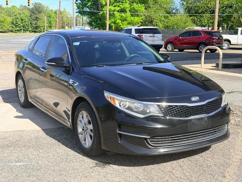 Used 2016 Kia Optima LX w/ LX Convenience Package image 3