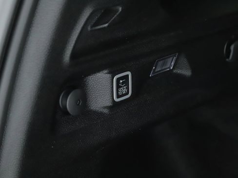 Used 2023 Jeep Grand Cherokee L Laredo image 20