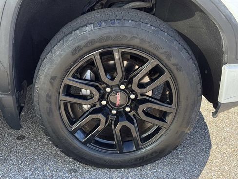 Used 2020 GMC Sierra 1500 Elevation w/ Elevation Value Package image 4