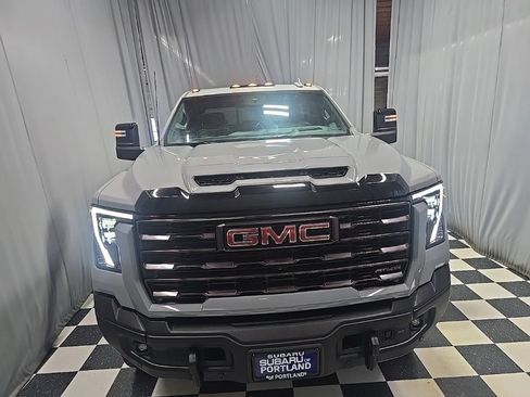 Used 2024 GMC Sierra 2500 AT4X w/ AT4X AEV Edition image 2