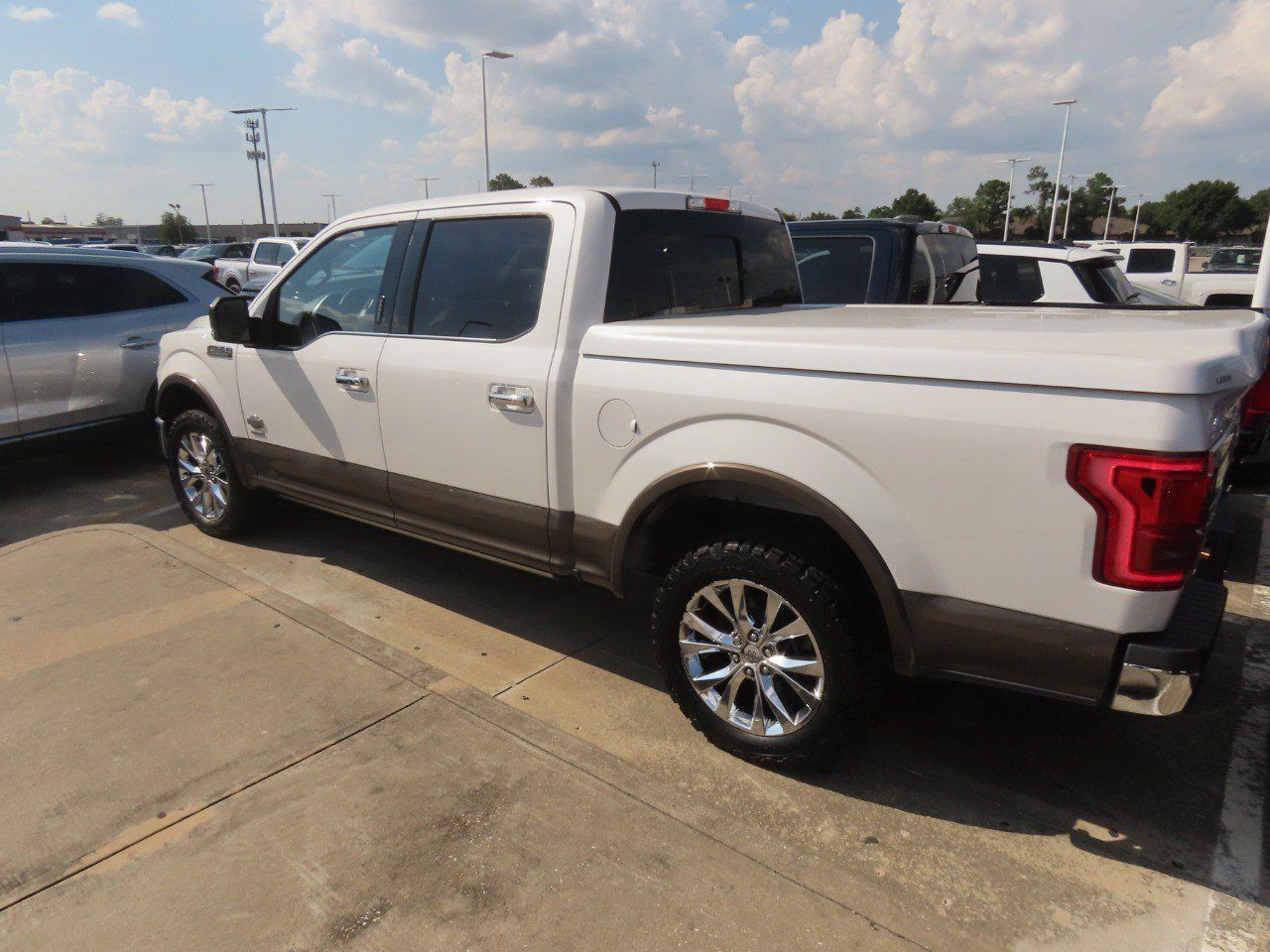 Used 2015 Ford F150 King Ranch w/ Equipment Group 601A Luxury AWD/4WD image 10