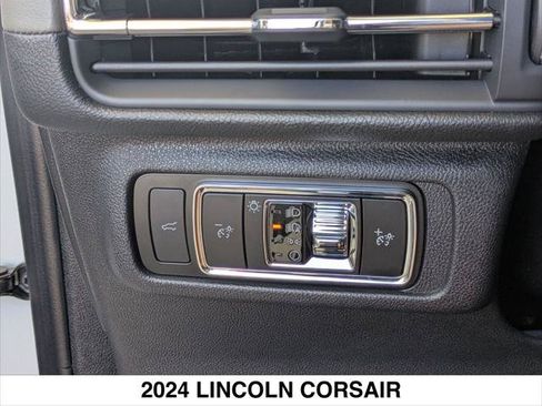 Used 2024 Lincoln Corsair Reserve w/ Equipment Group 201A FWD image 21