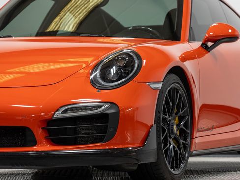 Used 2016 Porsche 911 Turbo S AWD/4WD image 9