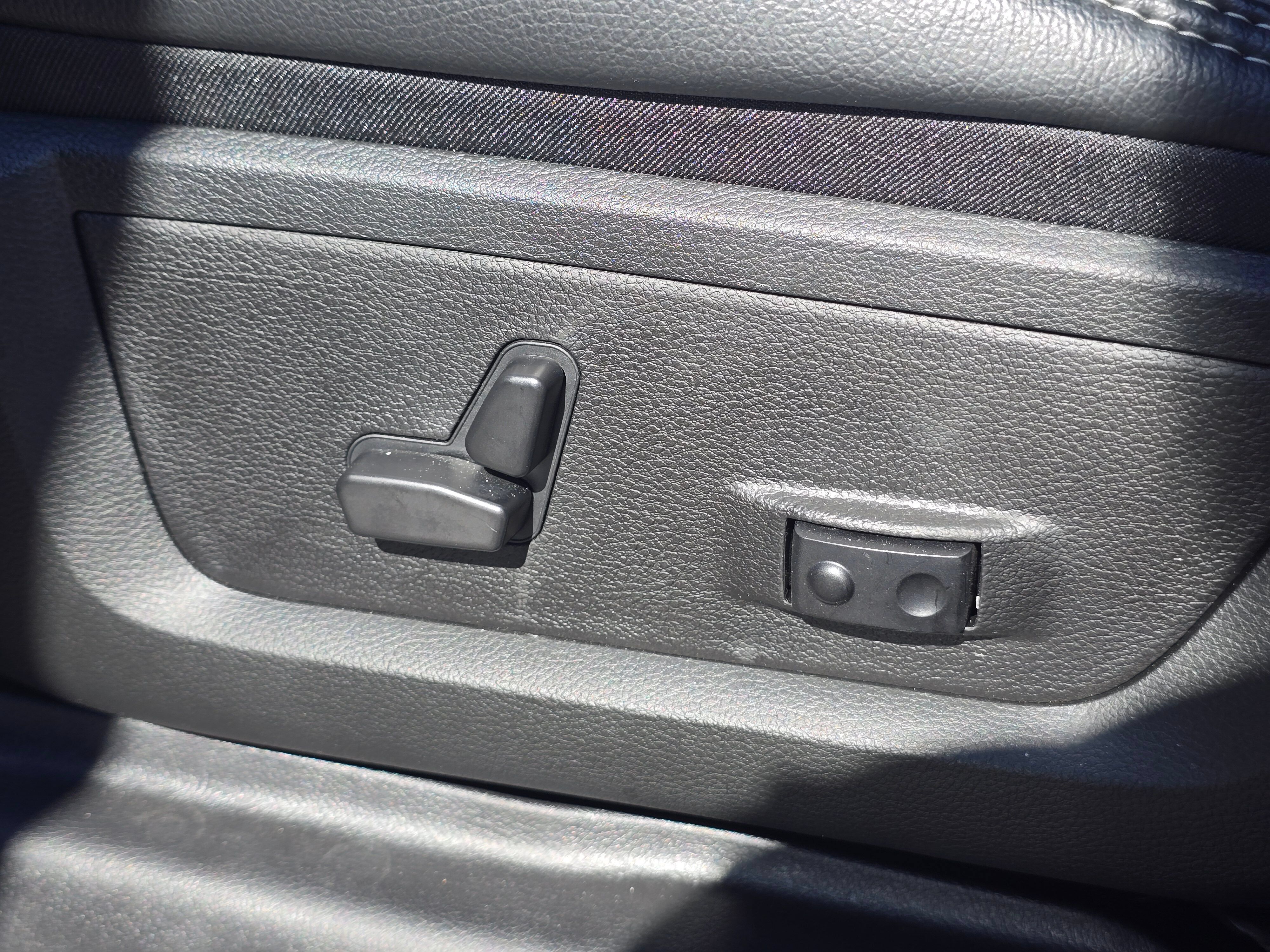 Used 2026 RAM 3500 Laramie w/ Night Edition AWD/4WD image 25