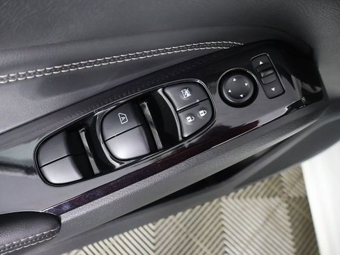 Used 2023 Nissan Altima 2.5 SV w/ SV Premium Package image 33