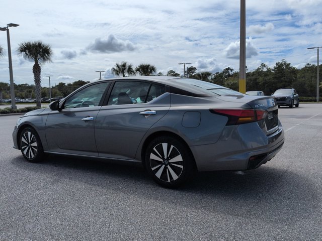 Used 2021 Nissan Altima 2.5 SV FWD image 7