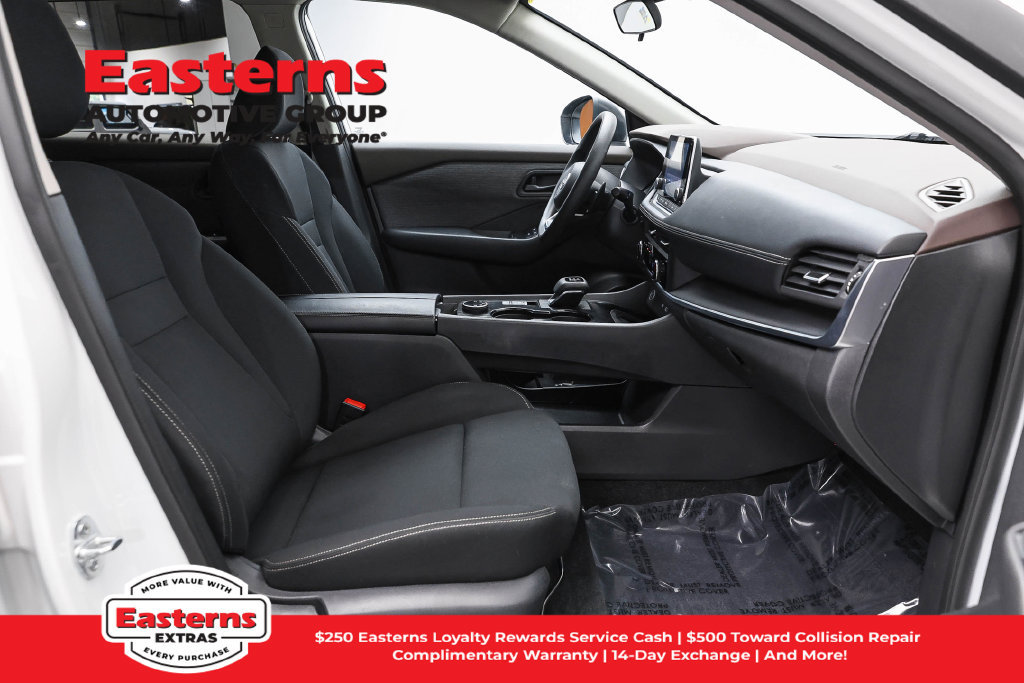 Used 2023 Nissan Rogue S AWD/4WD image 26
