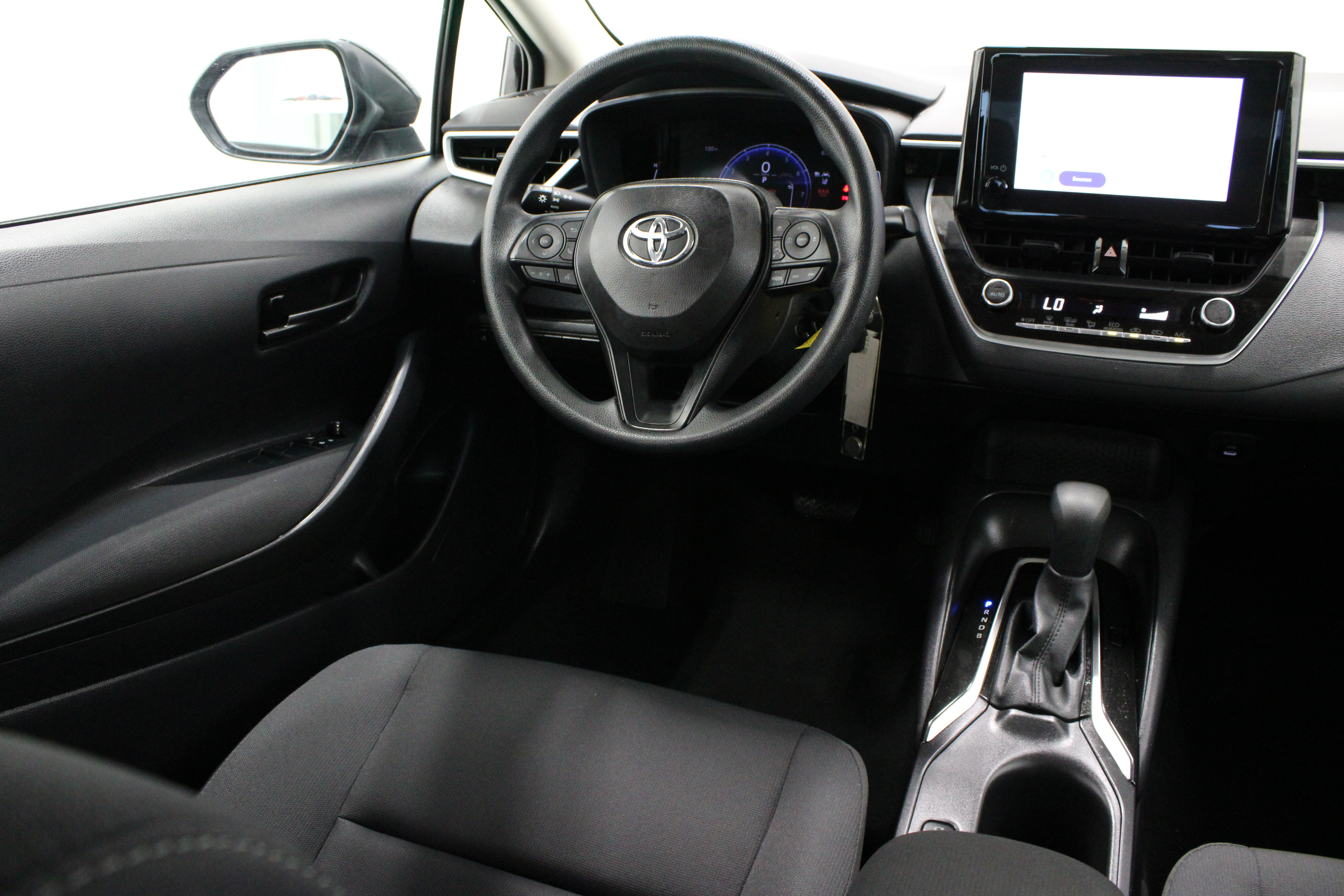 Used 2026 Toyota Corolla LE FWD image 28