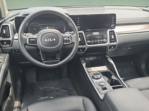 Used 2022 Kia Sorento S FWD image 14