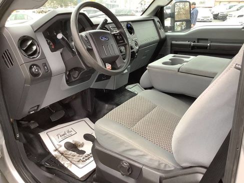 Used 2016 Ford F250 XL w/ Power Equipment Group image 27