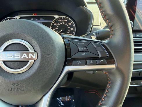 Used 2024 Nissan Altima 2.5 SR image 17