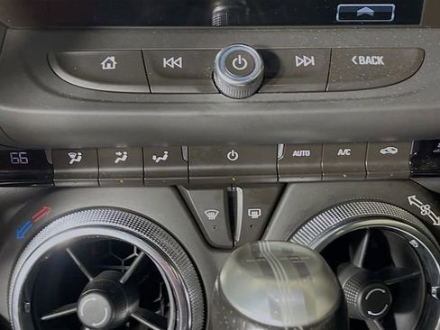 Used 2018 Chevrolet Camaro SS RWD image 16