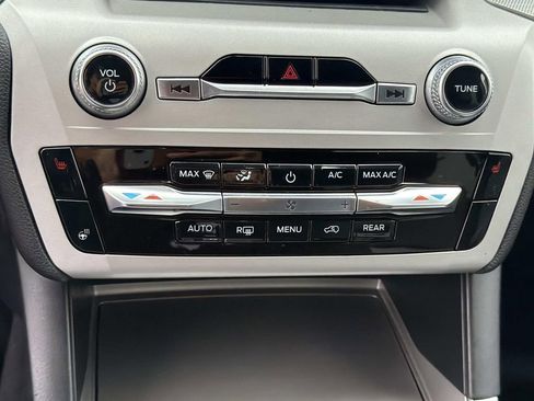 Certified 2023 Ford Explorer XLT w/ Equipment Group 202A image 15