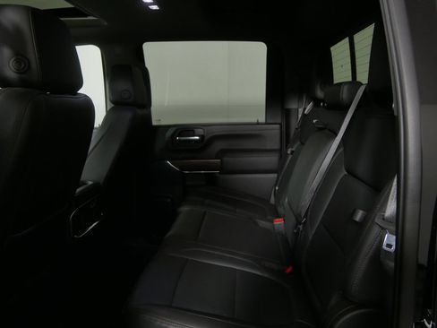 Used 2021 GMC Sierra 2500 SLT w/ SLT Premium Package AWD/4WD image 18