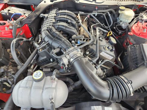 Used 2016 Ford Mustang Coupe RWD image 34