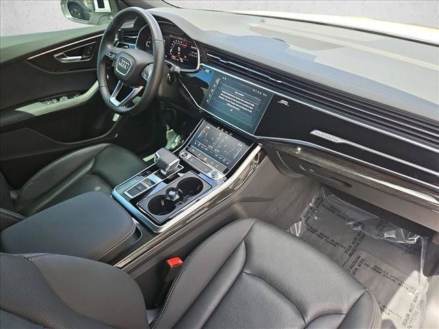 Used 2025 Audi Q8 Premium Plus AWD/4WD image 26