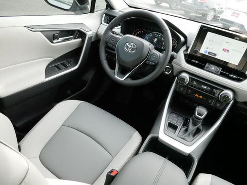 Certified 2025 Toyota RAV4 XLE Premium image 9