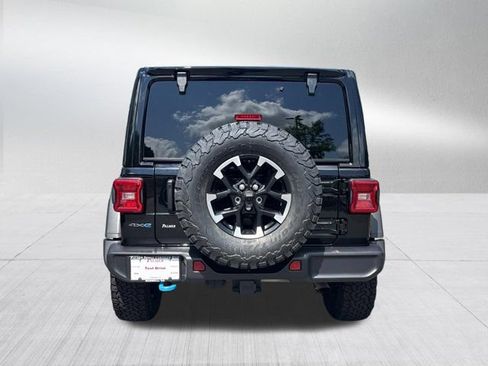 Certified 2025 Jeep Wrangler Unlimited Rubicon 4xe w/ Convenience Group AWD/4WD image 6