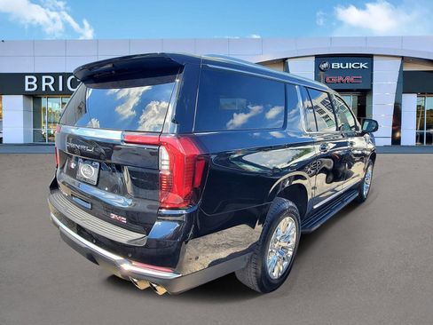 Used 2025 GMC Yukon XL Denali RWD image 3