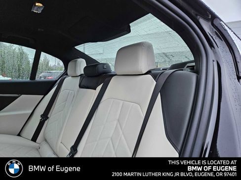 New 2026 BMW 530i xDrive w/ Premium Package AWD/4WD image 21