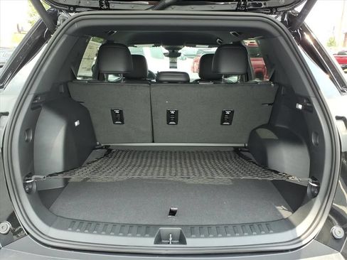New 2027 Chevrolet Equinox LT w/ Convenience Package II FWD image 15
