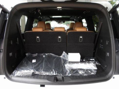 New 2026 Nissan Armada Platinum Reserve image 9